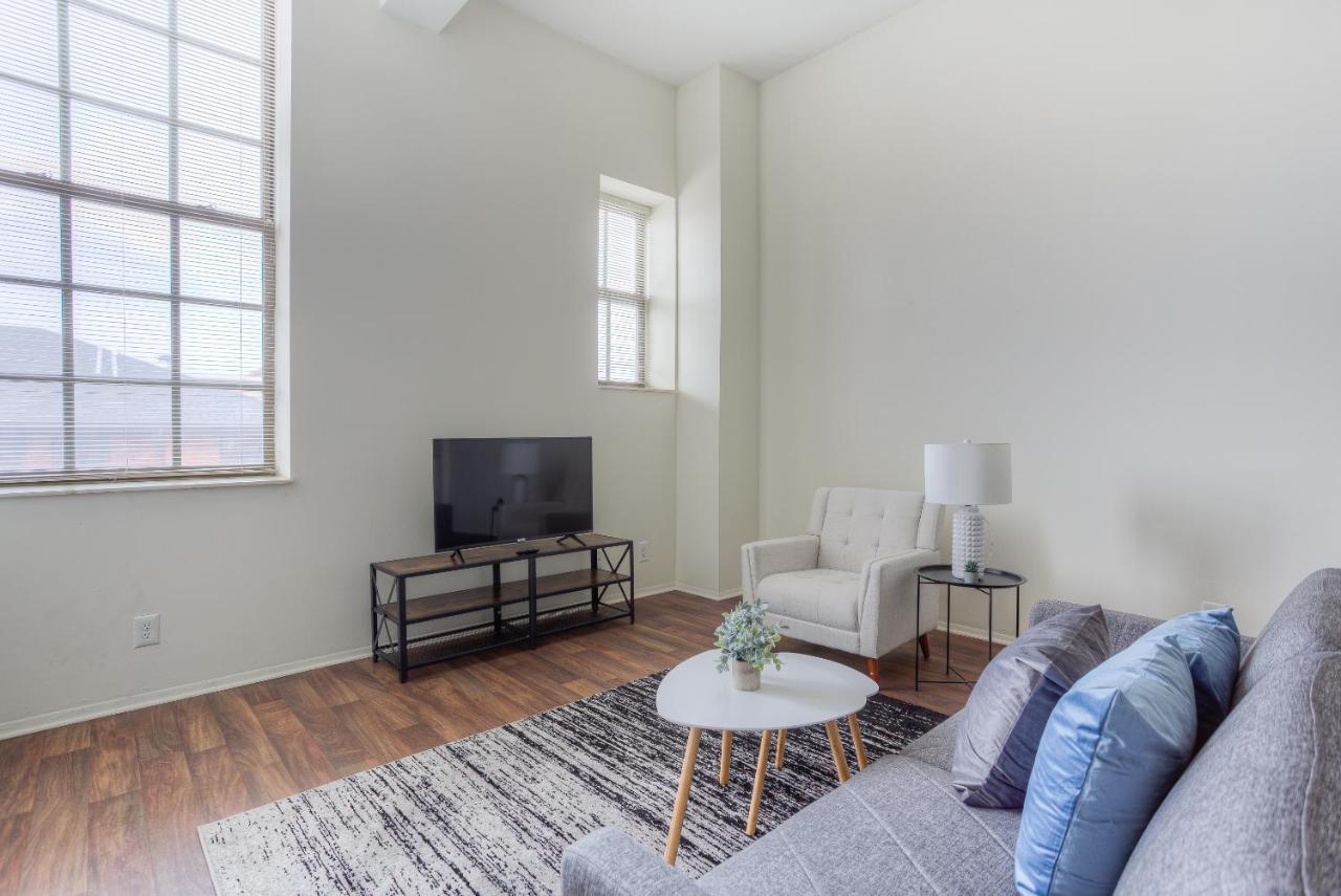 Frontdesk I River Place Apts Rivertown Detroit Διαμέρισμα Δωμάτιο φωτογραφία