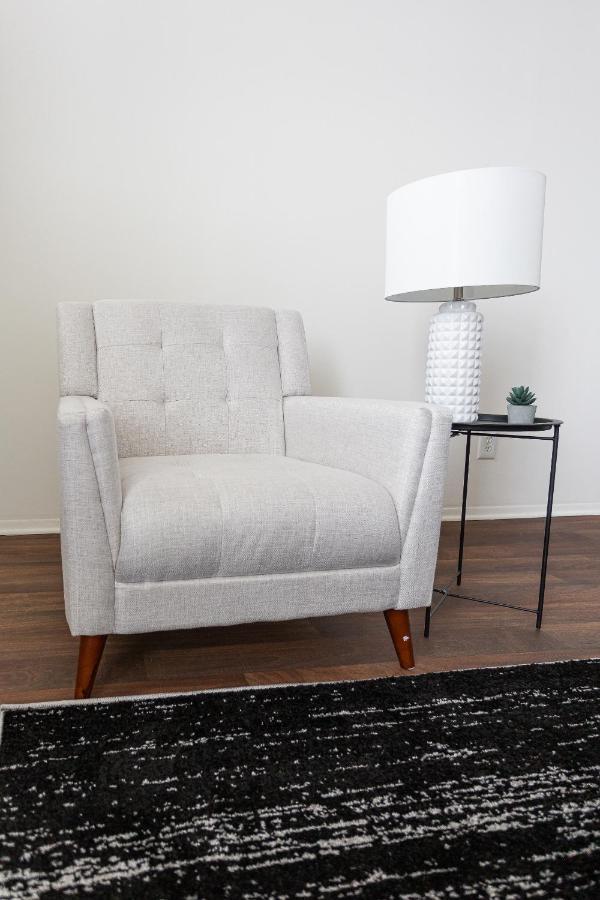 Frontdesk I River Place Apts Rivertown Detroit Διαμέρισμα Δωμάτιο φωτογραφία