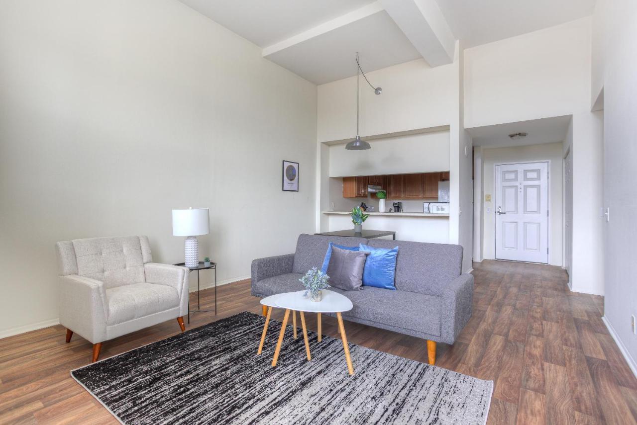 Frontdesk I River Place Apts Rivertown Detroit Διαμέρισμα Δωμάτιο φωτογραφία
